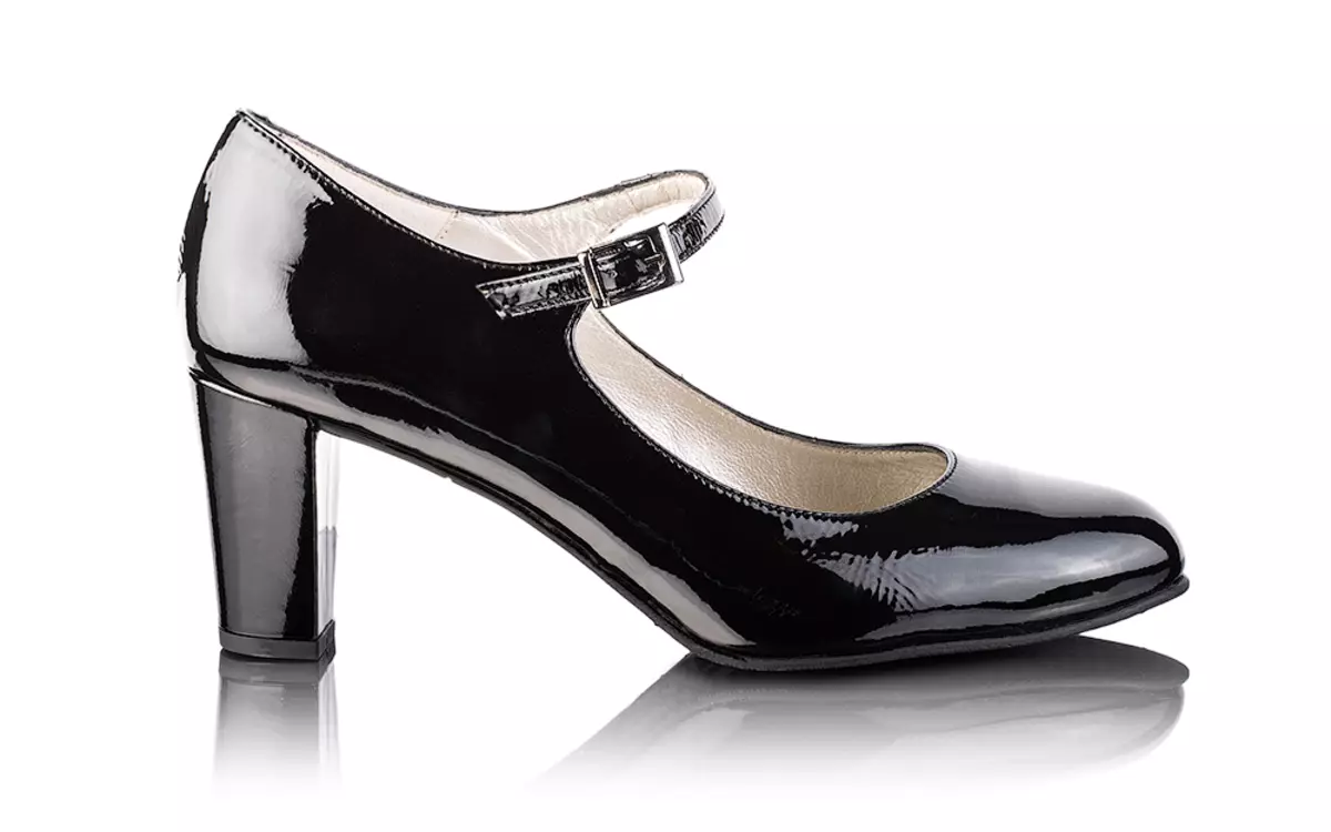 جرمن جوتے (34 فوٹو): بہترین معیار اور Laconic ڈیزائن کے خواتین کے ماڈل 2361_24
