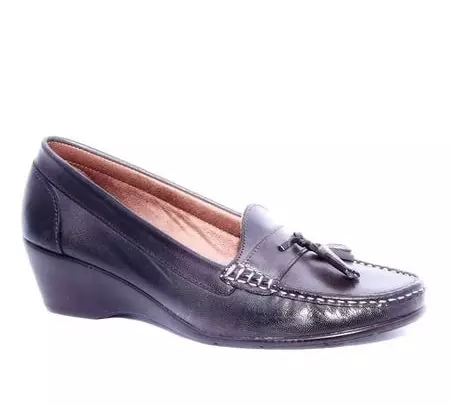Tyska skor (34 foton): Kvinnors modeller av utmärkt kvalitet och lakisk design 2361_33