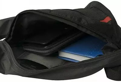 Swissgear Backpacks: Ženski švicarski modeli. Kako razlikovati original od lažnih? Gradska ruksači s bravom kod, firmske recenzije 23669_46