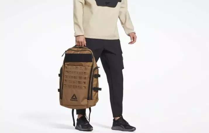 Reebok Backpack: Kvinde og Mænds Modeller. Hvid og sort, lyserød og blå, rygsæk tasker, faste sportsmodeller 23679_24