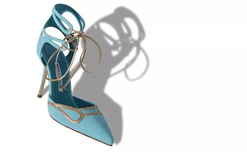 Këpucë blu (56 foto): Çfarë duhet të veshin modele me ngjyrë blu dhe me thembra blu, imazhe të bukura 2367_26