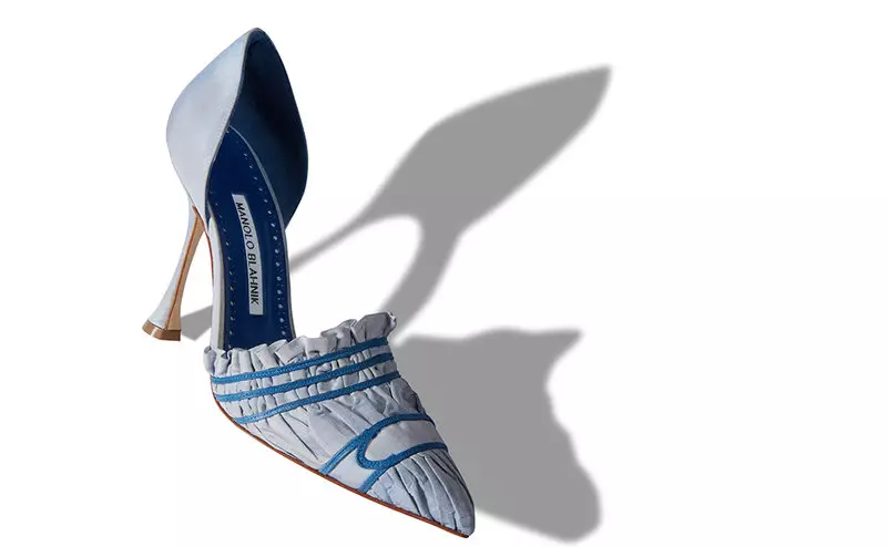 Këpucë blu (56 foto): Çfarë duhet të veshin modele me ngjyrë blu dhe me thembra blu, imazhe të bukura 2367_27