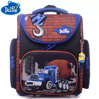 Backpacks ho ea sekolong ho sehlopha sa 4: Backpacks ea bana ba nkile nako ea bana ba orthodic le tse ling tsa sekolo se feshene. U ka li khetha joang? 23690_32