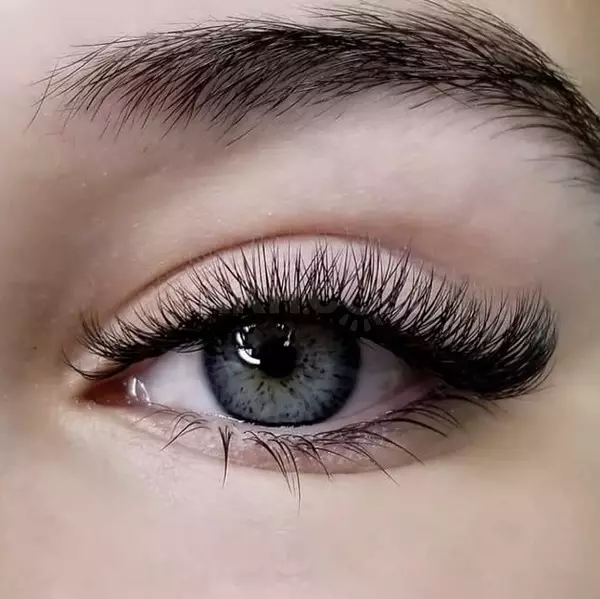 Eyelashes 4D (33 şəkil): rhinestones və uzunluğu və əyilmə olmadan texnologiya və pistonous buildup təsiri, həcmi, 23780_18