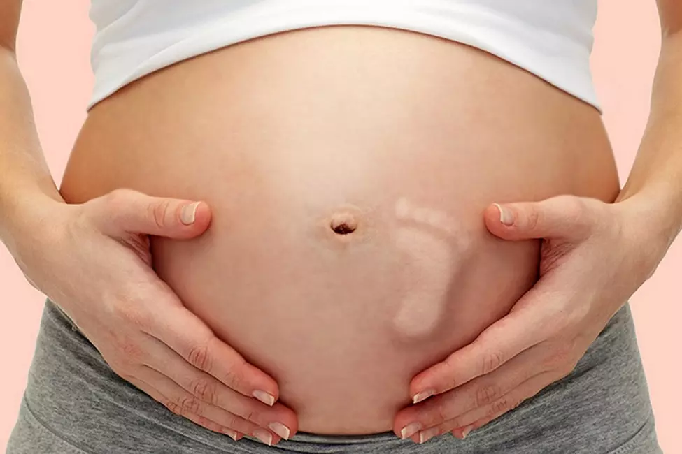 เป็นไปได้ไหมที่จะตั้งครรภ์ขนตา? วิธีเพิ่มขึ้นอย่างเหมาะสมในระหว่างตั้งครรภ์ในไตรมาสแรกที่สองและวันที่ดึก 23786_18