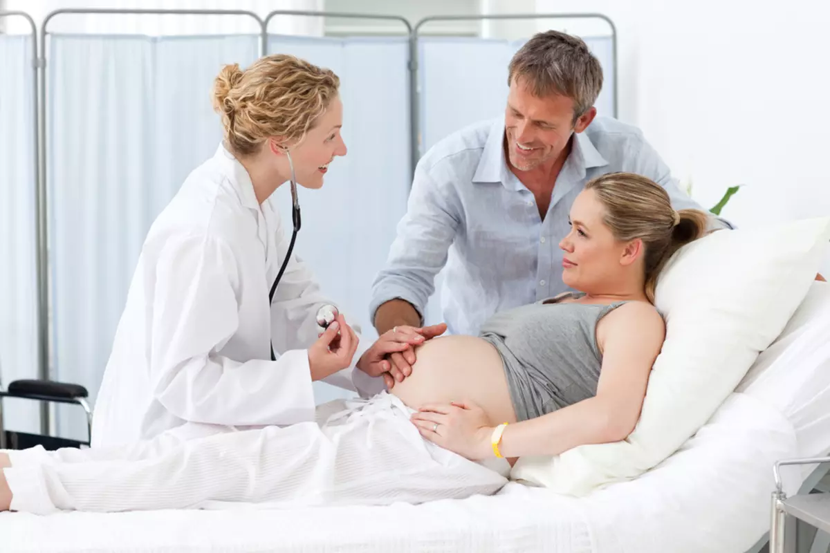 Is dit moontlik om swanger wimpers te swanger? Hoe om behoorlik te verhoog tydens swangerskap in die eerste trimester, die tweede en laat datums 23786_23
