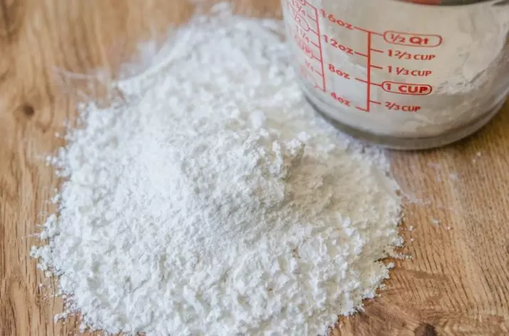 TALC PARA SHUGARING: Como se pode substituír cando a depilación na casa, por que é necesario e que se pode usar en vez de talco 23880_18