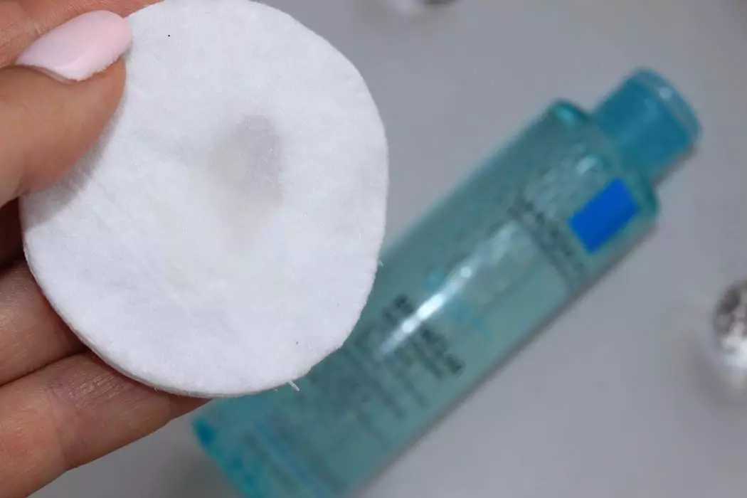 What micellar water? What is it and why? How to use micellar water for the face? 23921_10