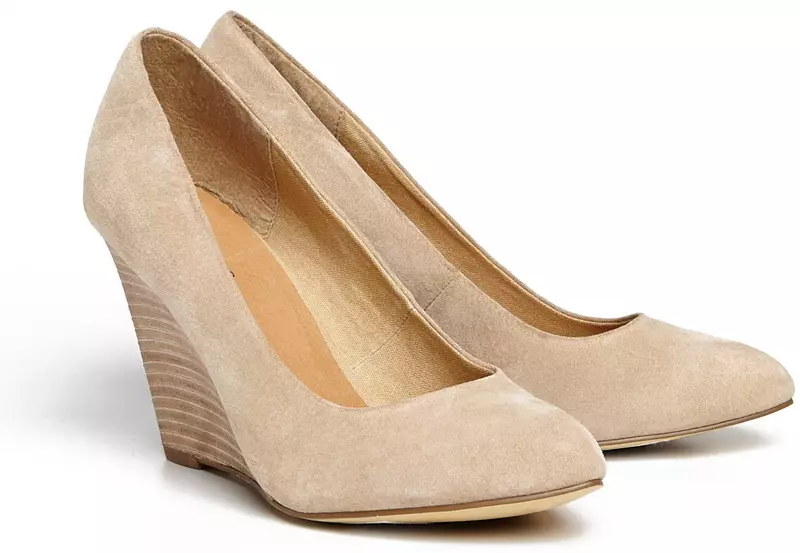 Beige Wedge Shoes (51 billeder): Lakeret og lædermodeller 2394_25