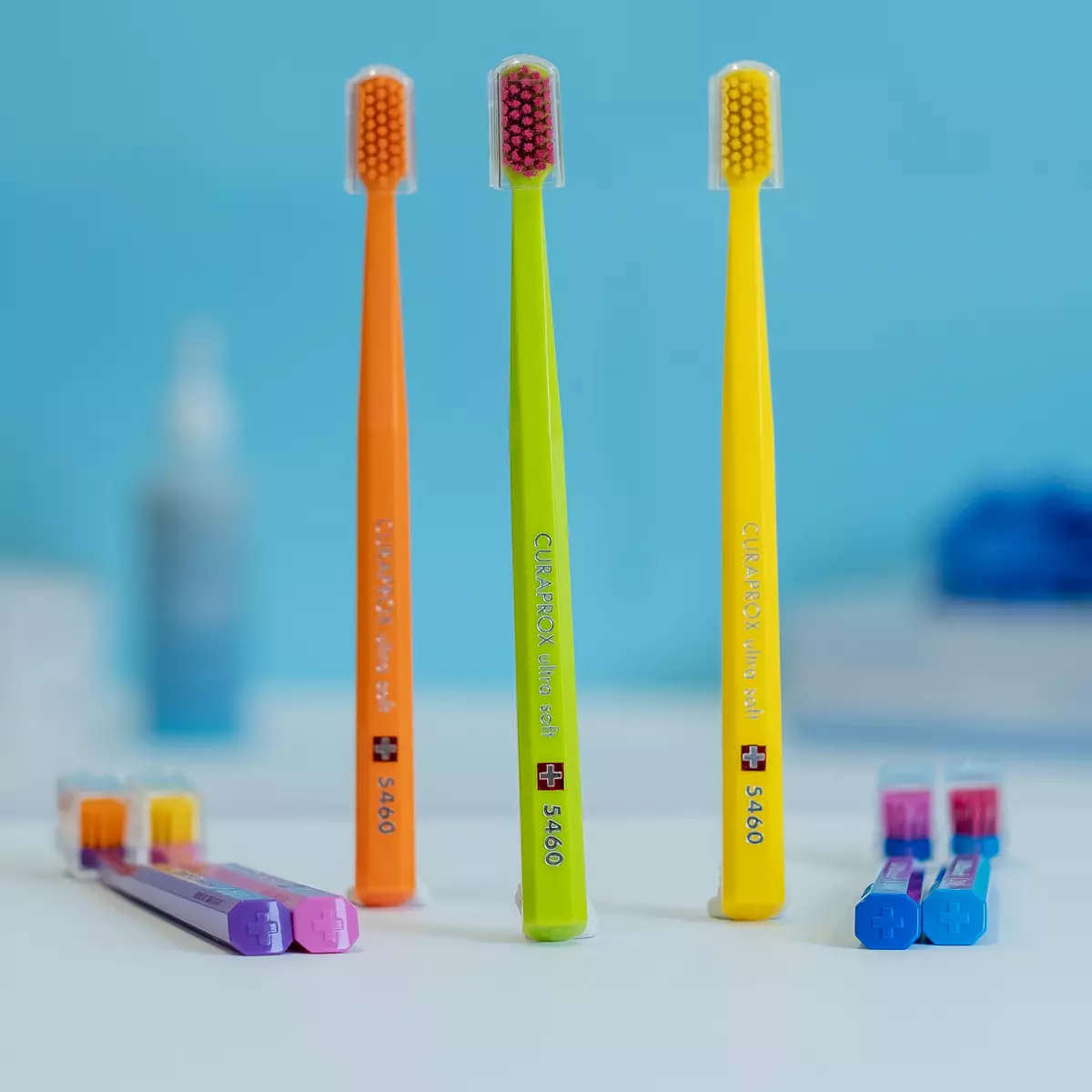 I-Toothbrushes Curaprox: I-Monoper and Electric, CS 1006 Single and Cs 1560 soft, cs 3960 super soft, cs 5460 super soft, cs 5460 Ultra Soft nothile kusuka eSwitzerland, ukubuyekezwa 23991_37