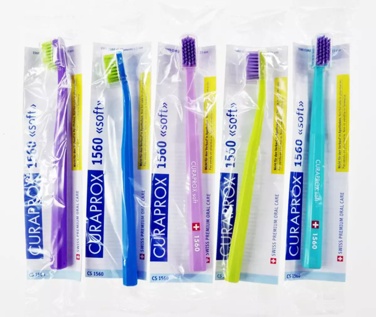 Toothbrushes Curaprox: monoper at electric, CS 1006 Single at CS 1560 Soft, CS 3960 Super Soft, CS 5460 Ultra Soft at iba pa mula sa Switzerland, mga review 23991_44
