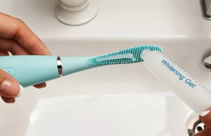 Sound tandenborstels: is de elektrische borstels voor tanden beter? Beoordeling, plussen en nadelen. Wat is het en wat te kiezen? Hoe maak je je tanden schoon? 24010_44