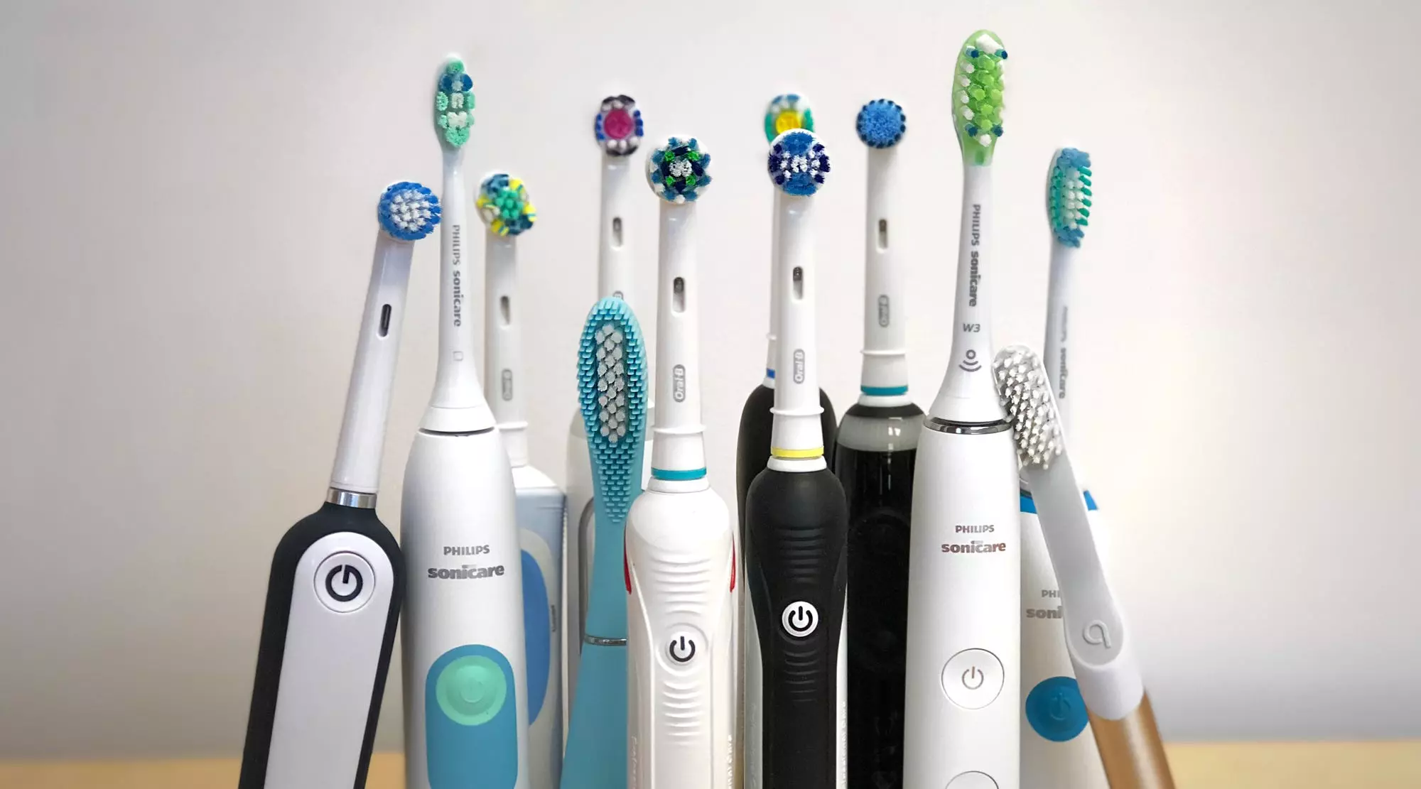 Tandenborstel: de beste borstels voor tanden, bamboe en ionisch, hoe te kiezen, handmatig en wegwerpbaar, andere soorten 24014_39