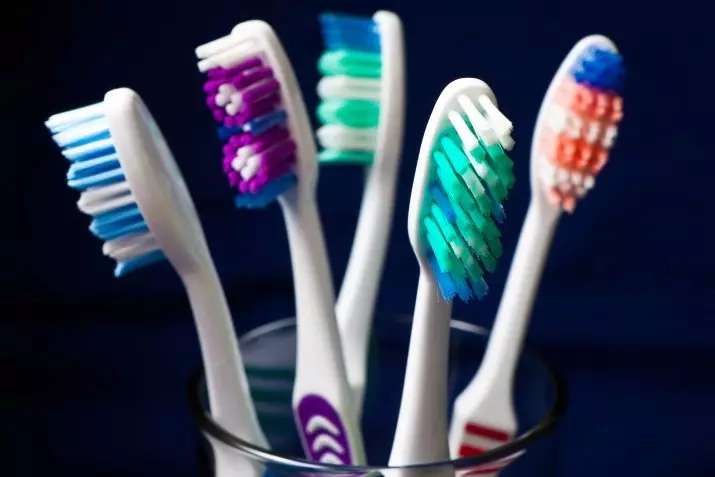 Tandenborstel: de beste borstels voor tanden, bamboe en ionisch, hoe te kiezen, handmatig en wegwerpbaar, andere soorten 24014_48