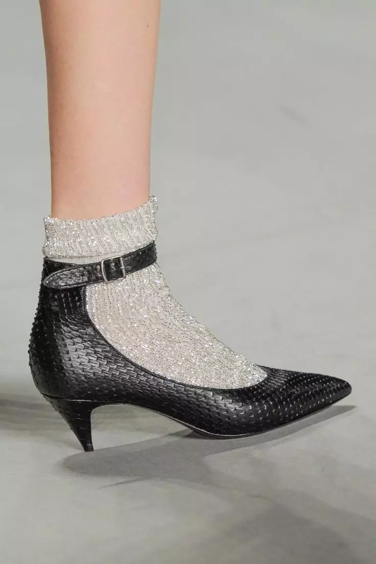 Туфлі зі шкарпетками (63 фото): модні тенденції +2021 2401_13