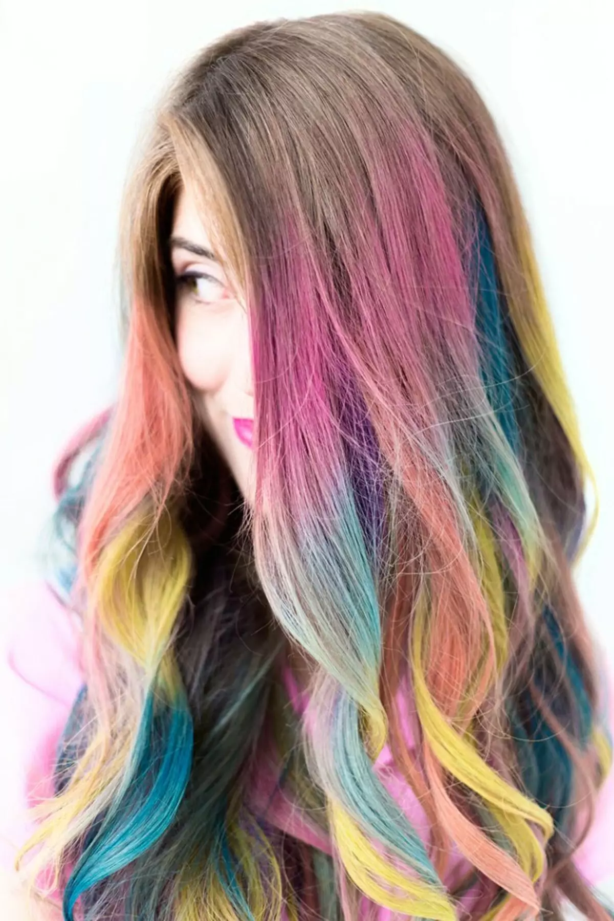 Какие пряди покрасить. Разноцветные пряди. Цветное колорирование. Разноцветные пряди волос. Разноцветное окрашивание.