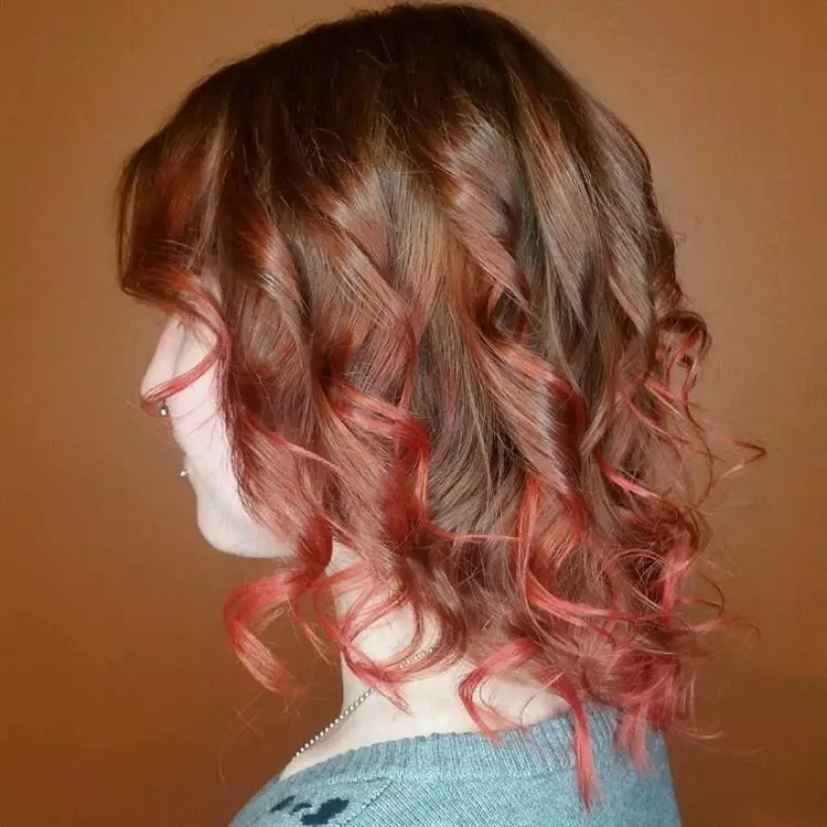 Red Ombre (45 fotot): Dyeing Dark ja kerged juuksed, Ombre punane lühikese ja pika blondi juuksed 24148_42