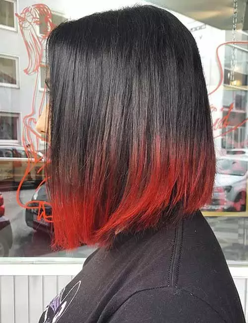 Ombre rau Kare (66 duab): nta ntawm uas tseg tau asymmetric hairstyles nrog lengthening thiab bangs, tshauv thiab lwm yam ombre rau nyias pojniam plaub hau daj thiab plaub hau dub 24149_24