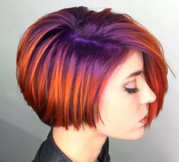 Ombre op Karare (66 Fotoen): Features vu staining asymmetresch Frisuren mat verlängeren a Bangs, Äschen an aner Ombre an schwaarz 24149_55