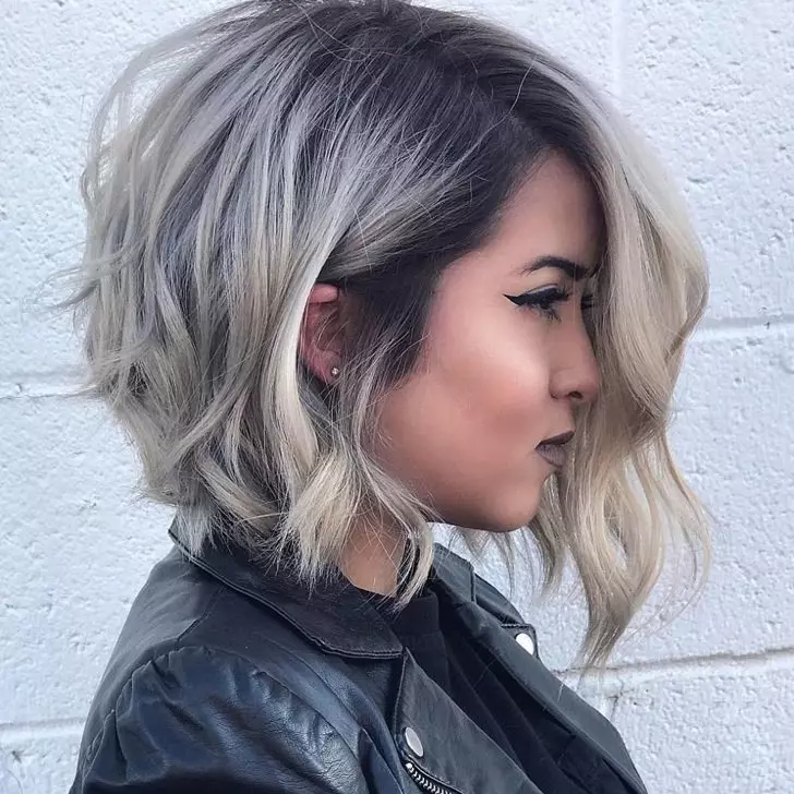 Ombre sa Gila (66 litrato): Features sa pagmansa sa asymetriko estilo sa buhok sa paglugway ug bangs, abo ug uban pang mga ombre sa manipis nga blonde ug itom nga buhok 24149_7