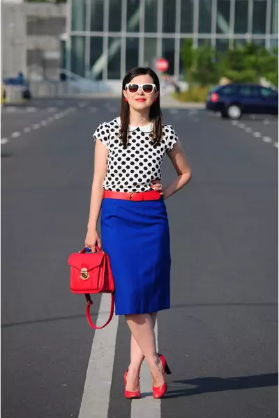 Обоени чевли (75 фотографии): Што да носат женски разнобојни и две бои 2414_65