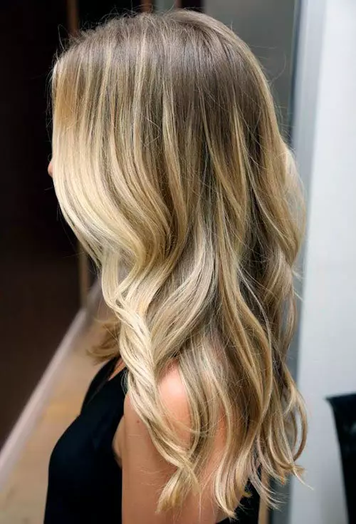 Ombre блондинка (52 снимки): Ombre специално за блондинки и тъмна коса, оцветители в краткосрочен до средносрочен коса в студена цвят платина 24151_20
