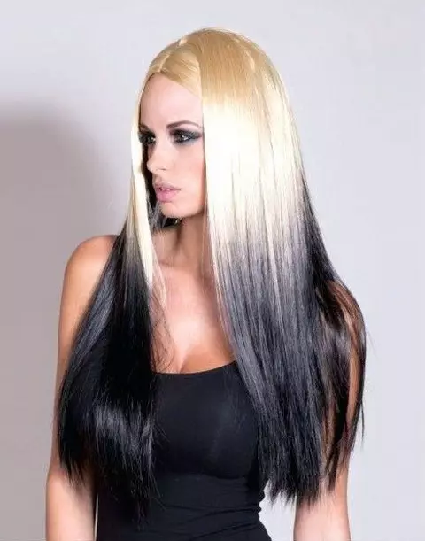 Ombre блондинка (52 снимки): Ombre специално за блондинки и тъмна коса, оцветители в краткосрочен до средносрочен коса в студена цвят платина 24151_23