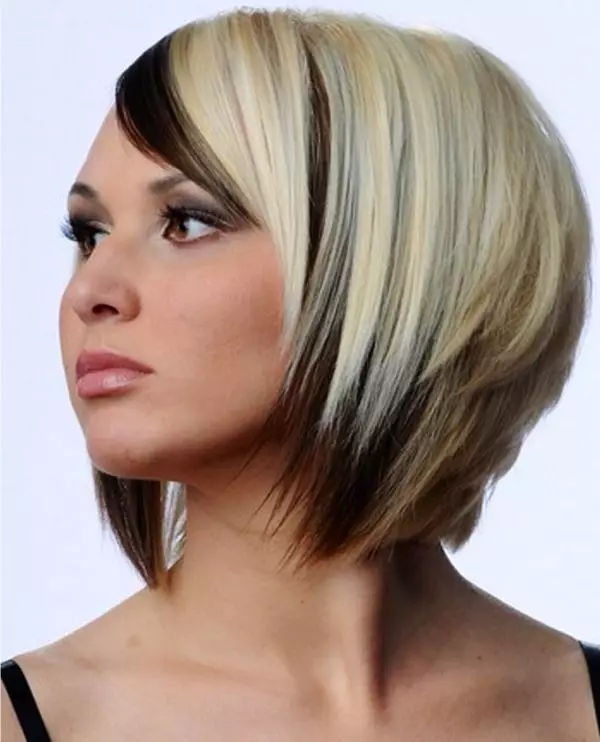 Ombre блондинка (52 снимки): Ombre специално за блондинки и тъмна коса, оцветители в краткосрочен до средносрочен коса в студена цвят платина 24151_27