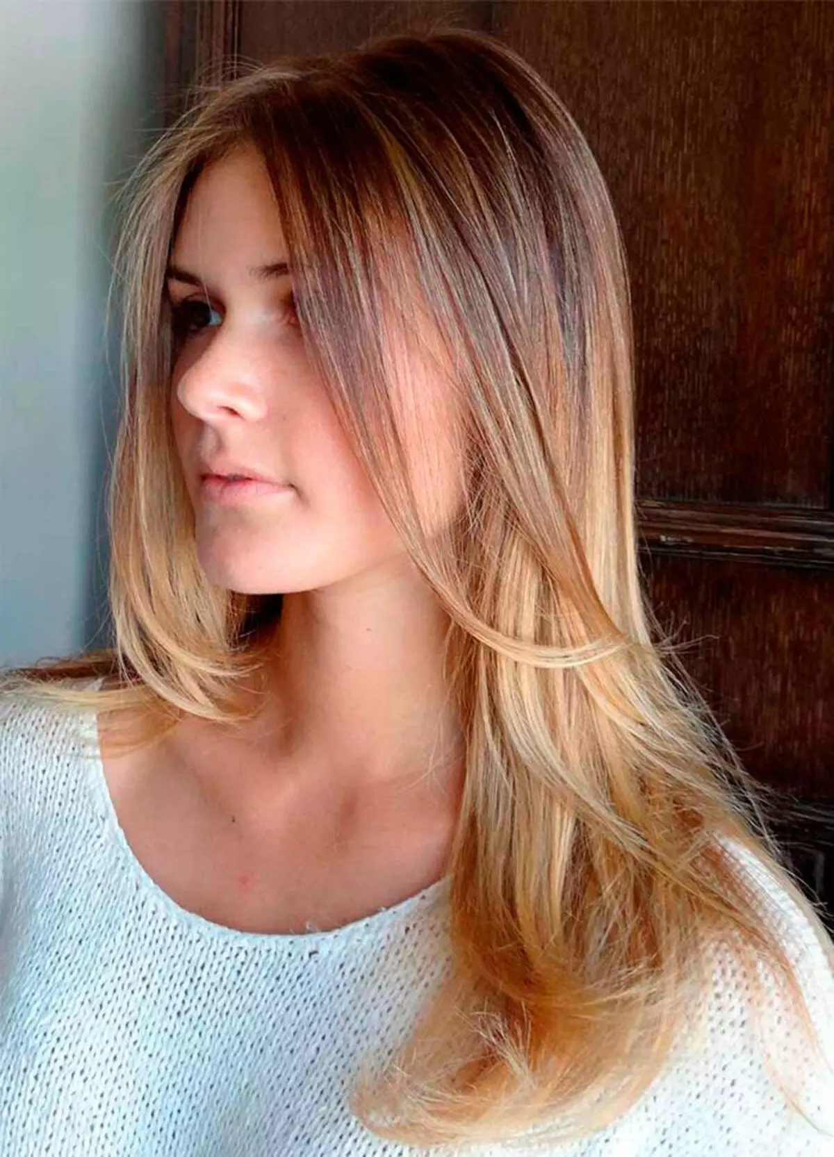 Ombre on blond hair (46 photos): staining of short and long hair, painting of the strand of medium length 24155_26