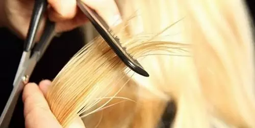 Ombre on blond hair (46 photos): staining of short and long hair, painting of the strand of medium length 24155_36