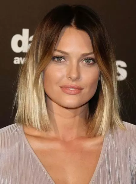 Ombre on blond hair (46 photos): staining of short and long hair, painting of the strand of medium length 24155_45