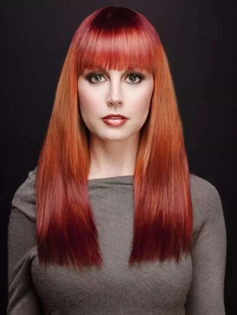 Ombre Rojo (76 fotos): corta y tinción oscuro cabello largo, ombre de color rojo en el cabello rubio longitud media 24157_48
