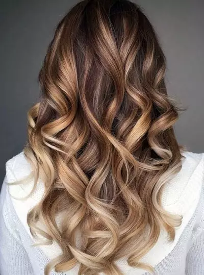 Ombre e Shatuch (31 foto): cos'è? Qual è la differenza tra una tecnica di colorazione da un'altra? Cosa è meglio scegliere per i capelli corti? 24158_21