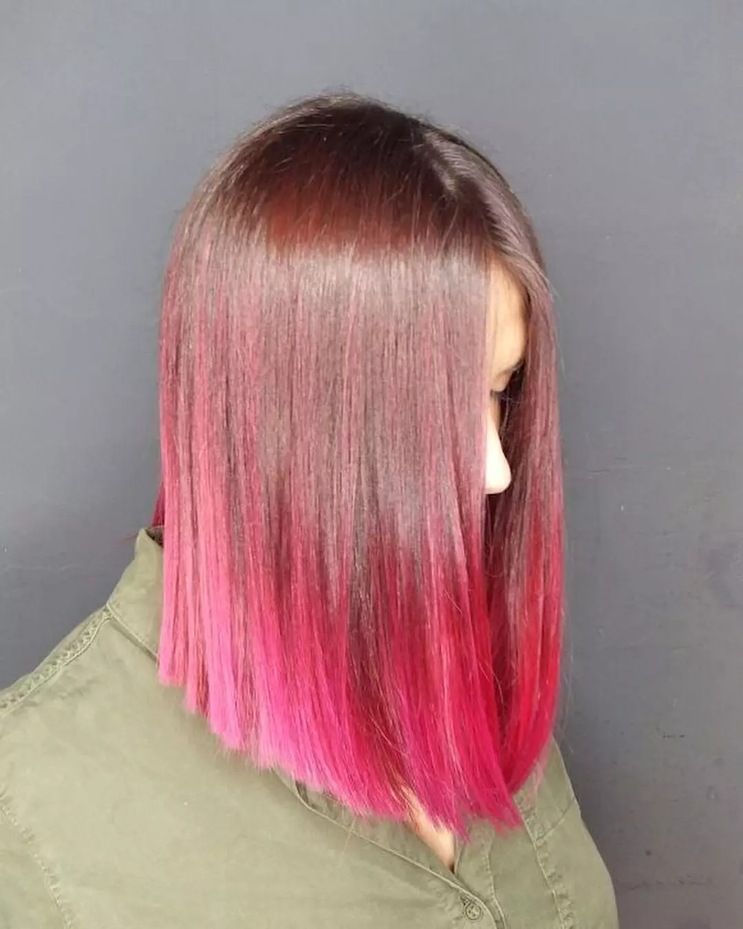 PINK OMBRE (39 зураг): Гэрэл шаргал, харанхуй үсийг зөөлөн ягаан, тод өнгөөр ​​будна. Богино, урт үсийг хэрхэн будах вэ? 24161_4