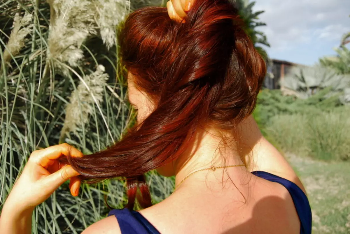 Henna para o pelo (68 fotos): Normas de cor de pelo, tons e cores de pintura natural. O Henna é mellor e como usalo? 24171_15