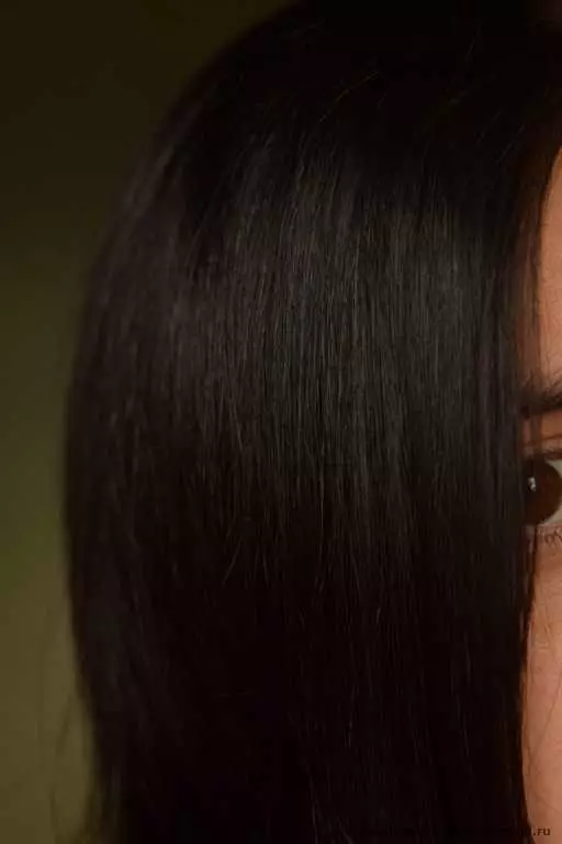 Μαύρη Χέννα για τα μαλλιά (21 φωτογραφίες): Το Henna Black; Τι χρειάζεται; Πως να το χρησιμοποιήσεις? Σχόλια 24172_13
