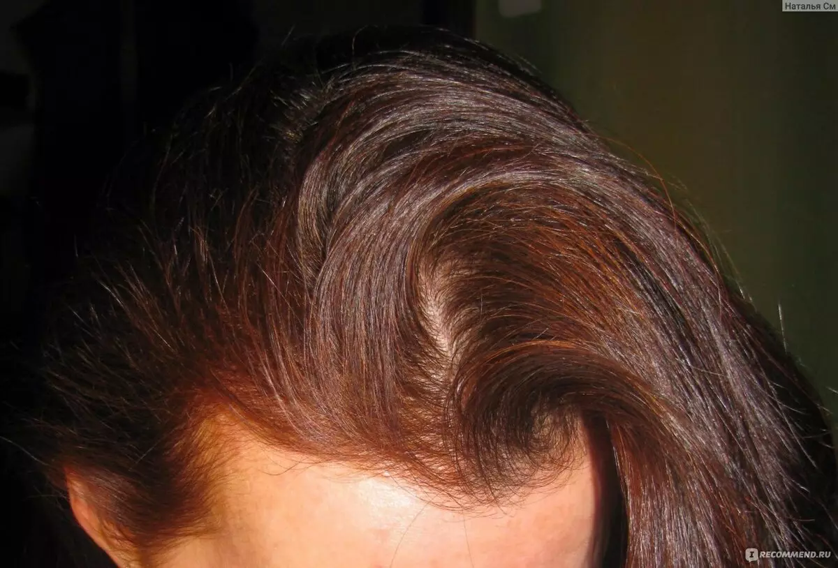Iranin Henna (51 kuvaa): Kuinka valita luonnollinen Huhu, jolla on nopea öljy hiusten maalaamiseen? Mitä väriä voidaan saada? Kuinka paljon sinun täytyy pitää väritön Huhu hiuksissa? Arvostelut 24174_15