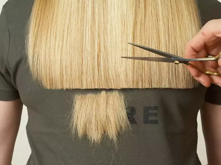 ¿Cómo restaurar el cabello después de aligerar en casa? Reglas de cuidado para el cabello quemado después de la decoloración. 24184_7