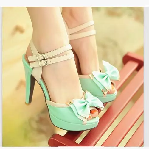 Mint Shoes (38 billeder): Hvad skal man bære modeller på en hæl og uden mint farve 2418_16