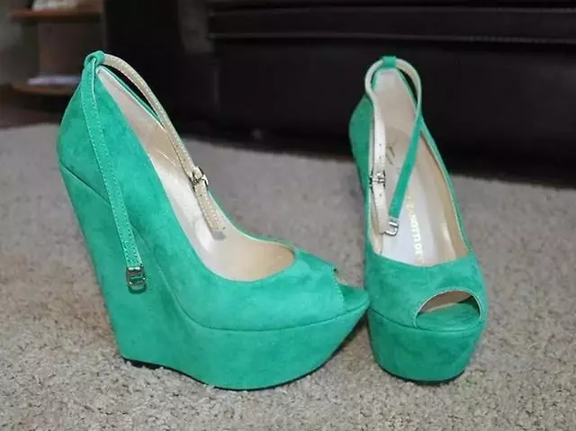 Mint shoes (38 photos): What to wear models on a heel and without mint color 2418_17