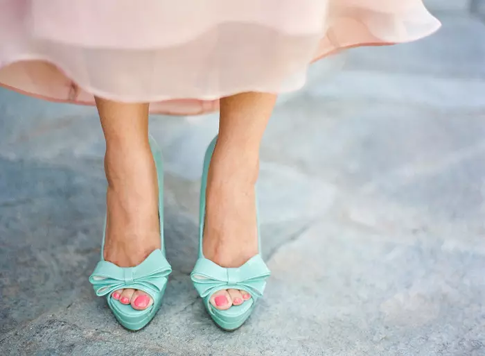 Mint Shoes (38 billeder): Hvad skal man bære modeller på en hæl og uden mint farve 2418_18