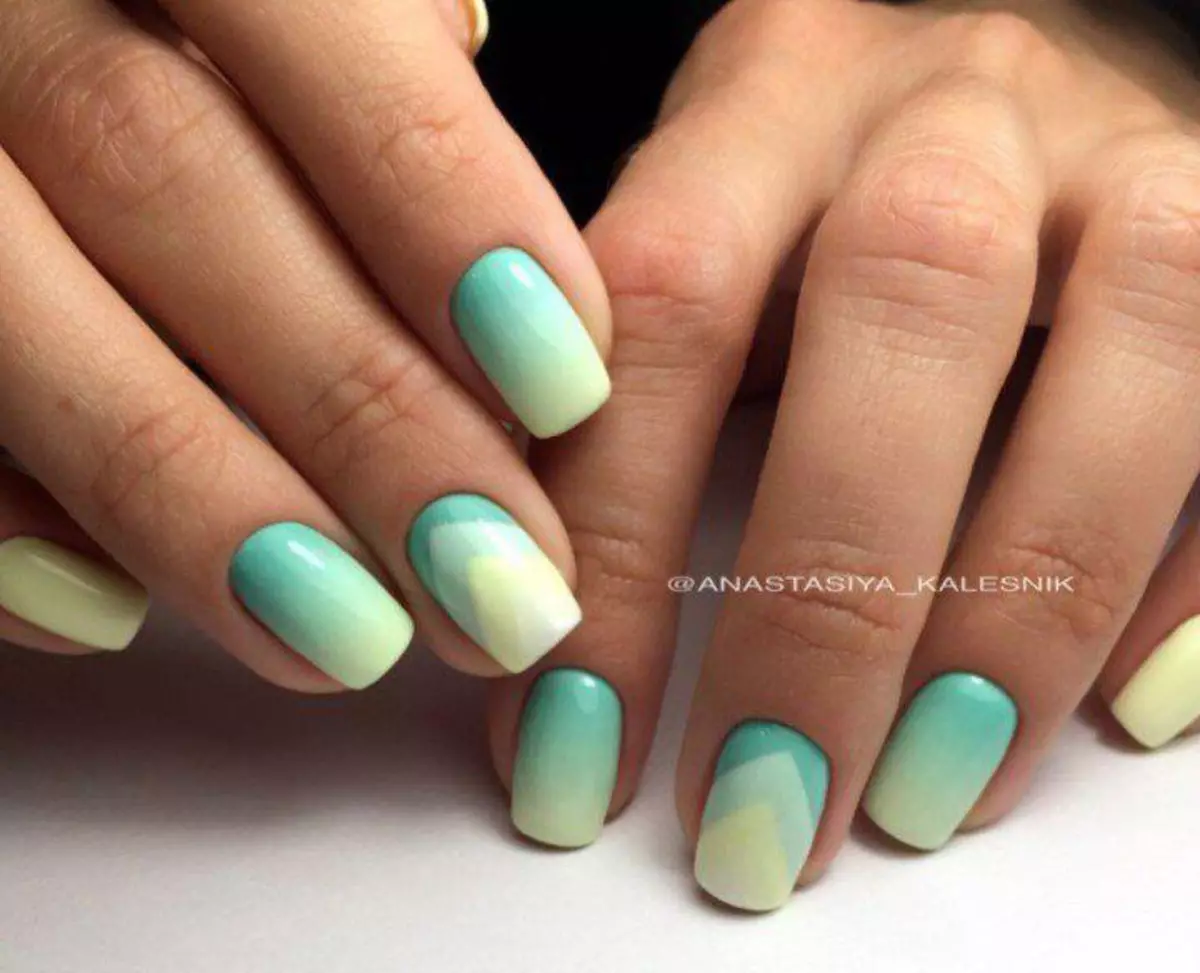 Grænn Manicure Gel-Lakk (65 myndir): Naglihönnun í Matte Dark Green Color, Mint og Emerald Shades 24205_40
