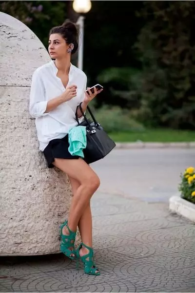 Замшеві зелені туфлі (24 фото): з чим носити моделі із замші зеленого кольору 2420_7