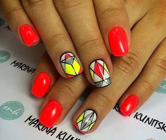 Bright Manicure Gel Lacquer (36 Foto): Ide Desain Kuku dengan warna oranye 24212_5