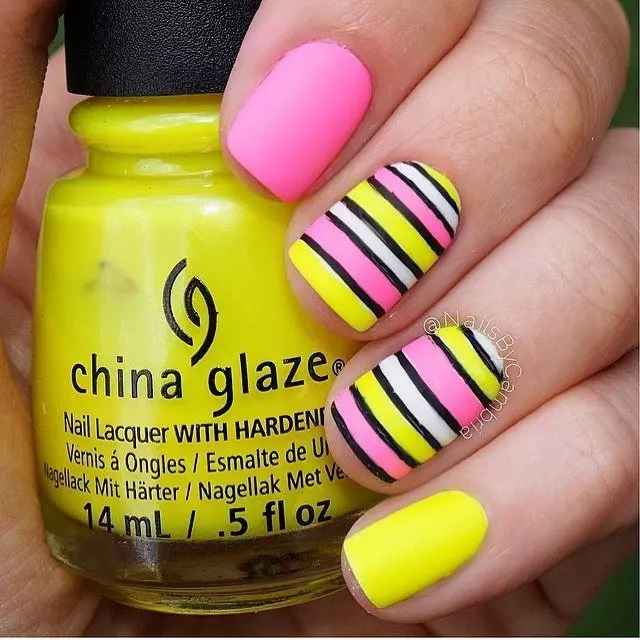 Manicure chikasu a Gel Lacquer (Zithunzi 55): Maonekedwe a minofu ya misonkho 24213_11