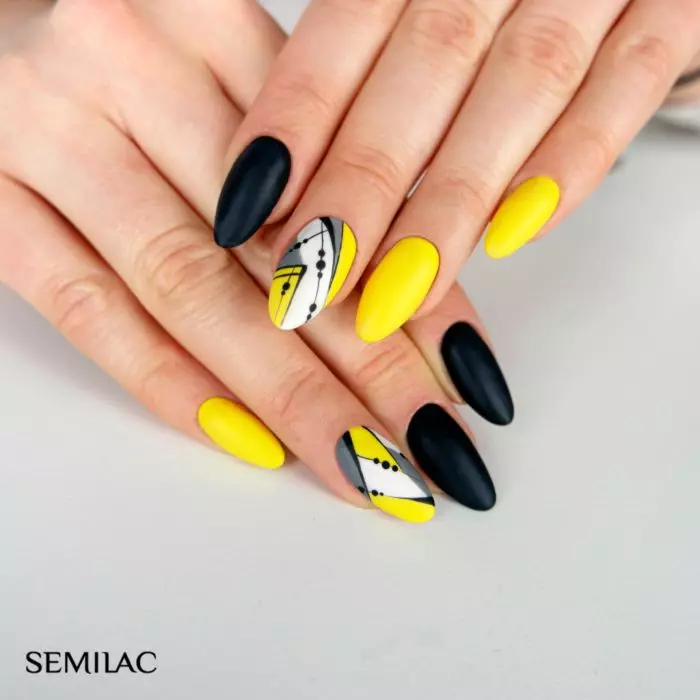 მანიკური ყვითელი გელი ლაქით (55 ფოტო): Sine-Yellow Color Nail დიზაინი და სიახლე მანიაკურის სინათლის ყვითელი ტონი ფირუზი 24213_17