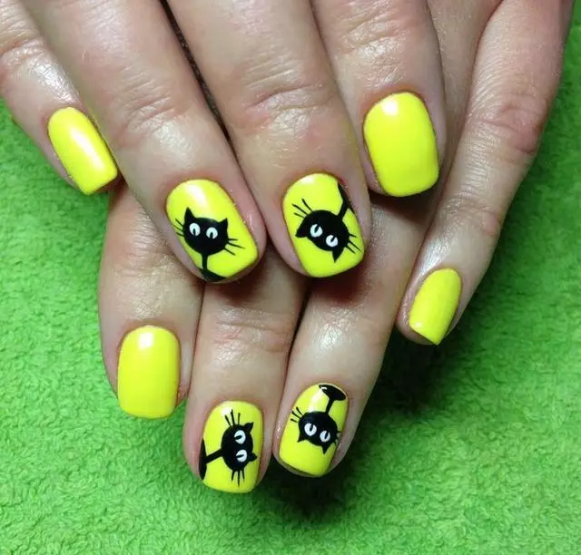 Manicure na may Yellow Gel Lacquer (55 mga larawan): Sine-Yellow Color Nail Design at novelty manicure sa light yellow tone na may turkesa 24213_21