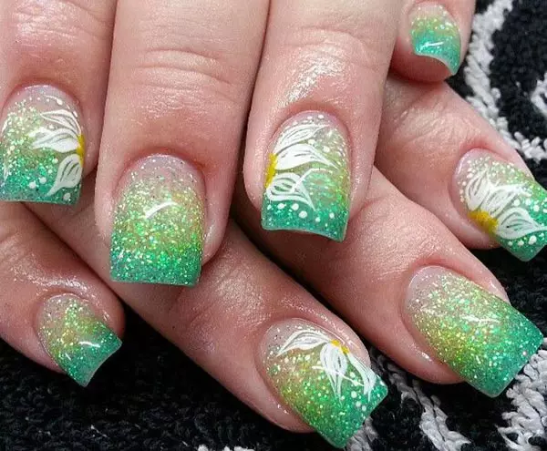 Manicure Gel Laca met Sequins (93 foto's): Ontwerp van swart en rooi naels met 'n strek blink. Hoe om pienk of deursigtige skitter lê? 24233_13