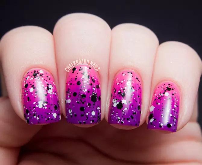 Gel de manicura Laca con lantejoulas (93 fotos): deseño de uñas negras e vermellas cun estiramento brillante. Como impoñer brillos rosa ou transparente? 24233_46