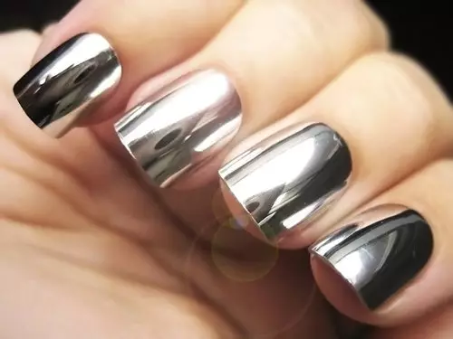 Manicura con xemelgo laca de xiper (91 fotos): como usar o wipping en barniz negro ou branco? Deseño de manicura vermella e rosa 24237_15